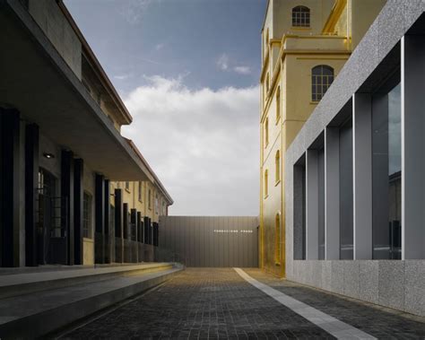 Fondazione Prada – Mostre a Milano e Venezia.